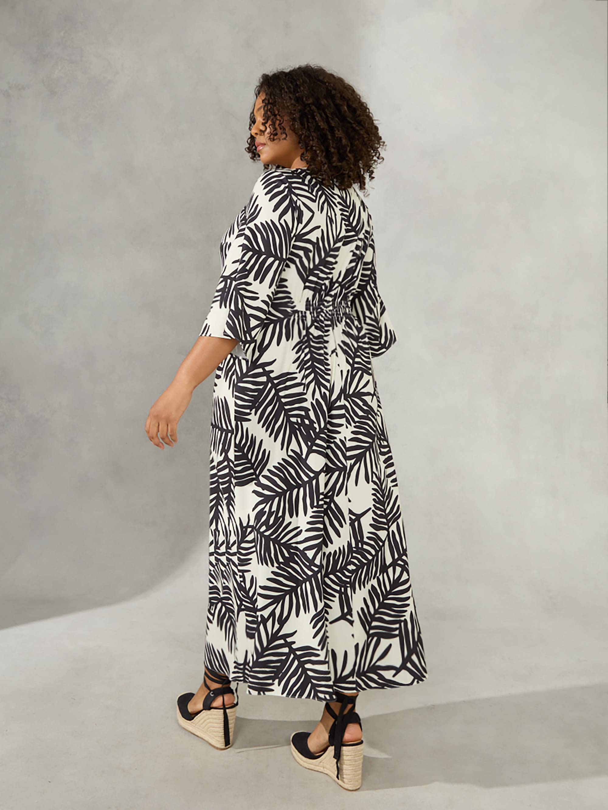 Black Palm Print Keyhole Midaxi Dress