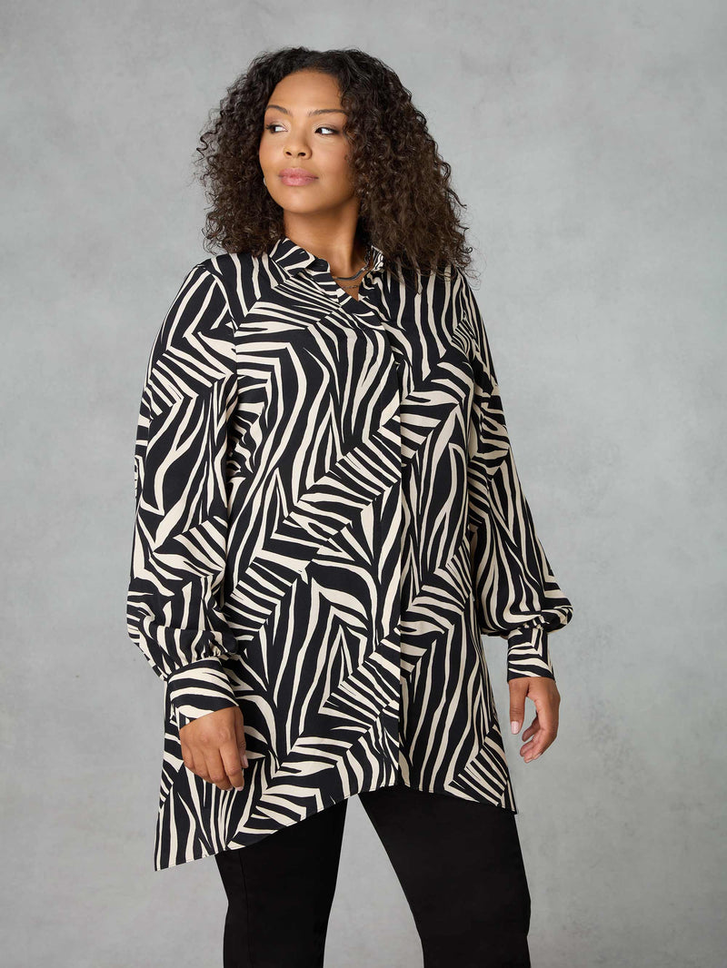 Stone Linear Print Hanky Hem Shirt