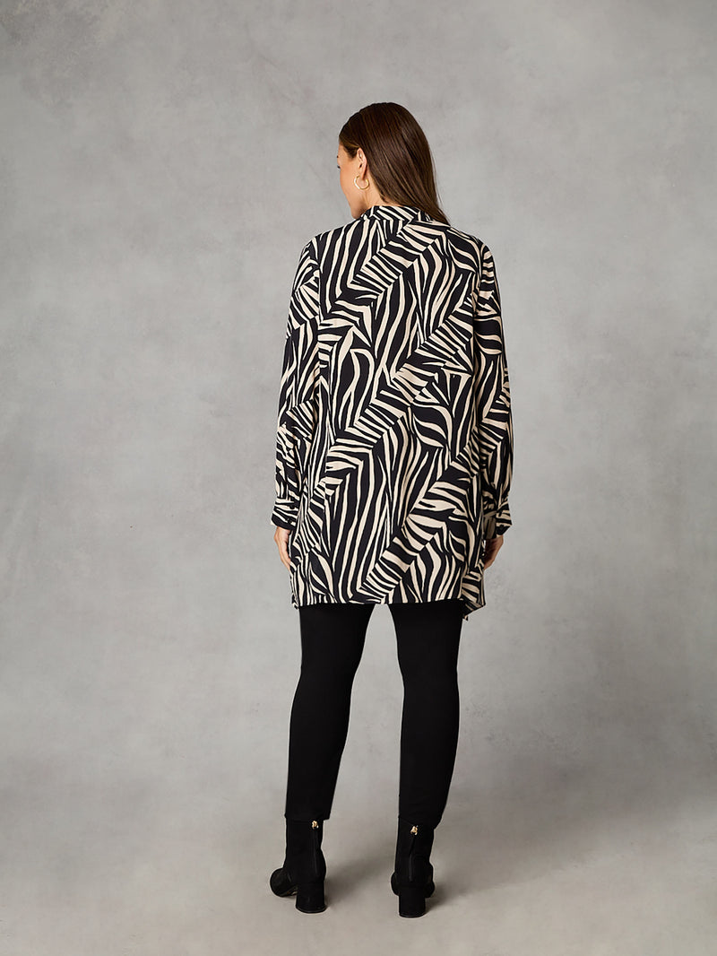 Petite Stone Linear Print Hanky Hem Shirt