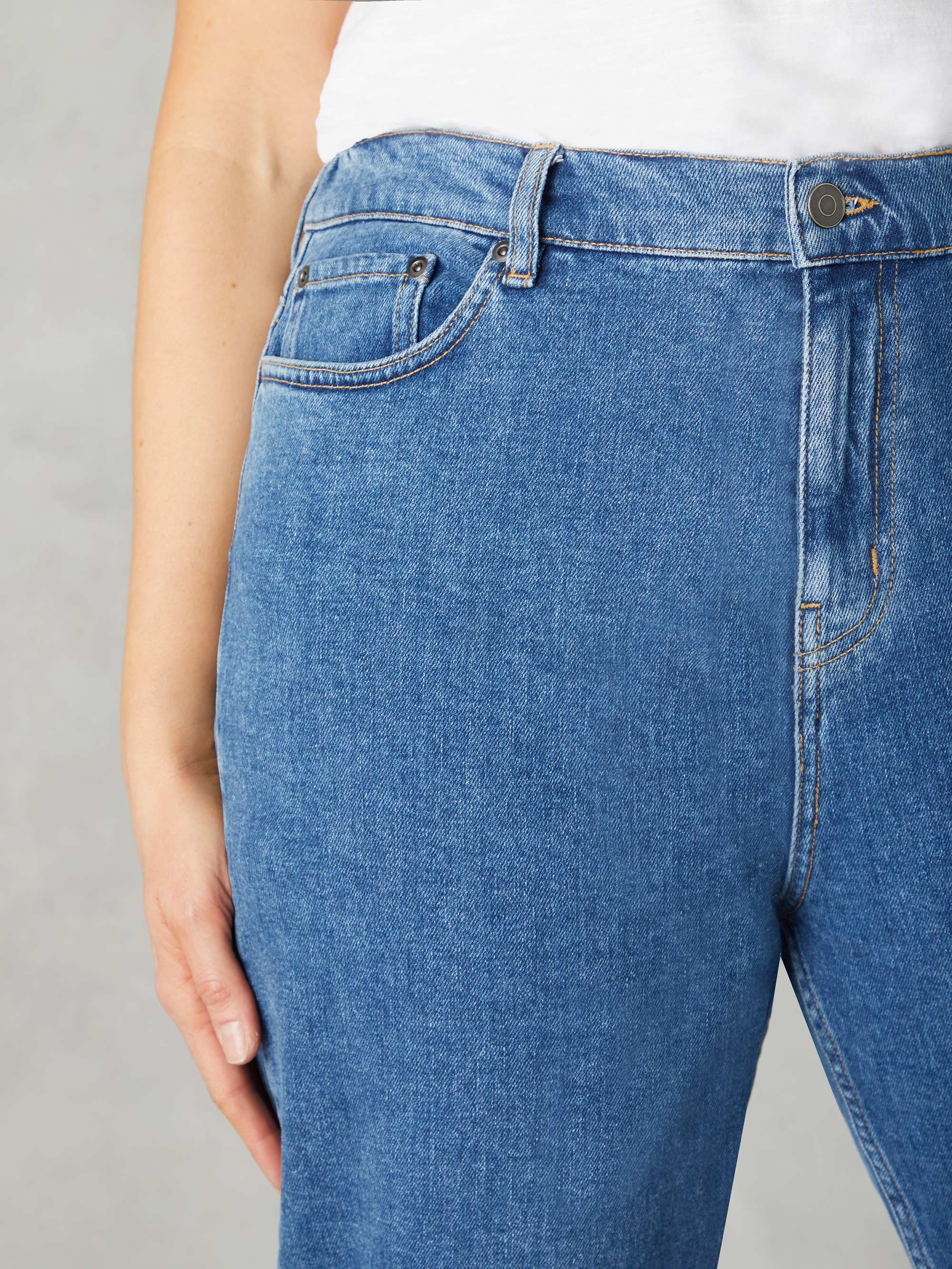 Petite Mid Blue Mom Comfort Jeans