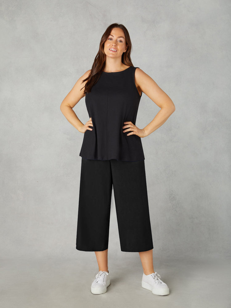 Petite Black Pull-On Cropped Trousers