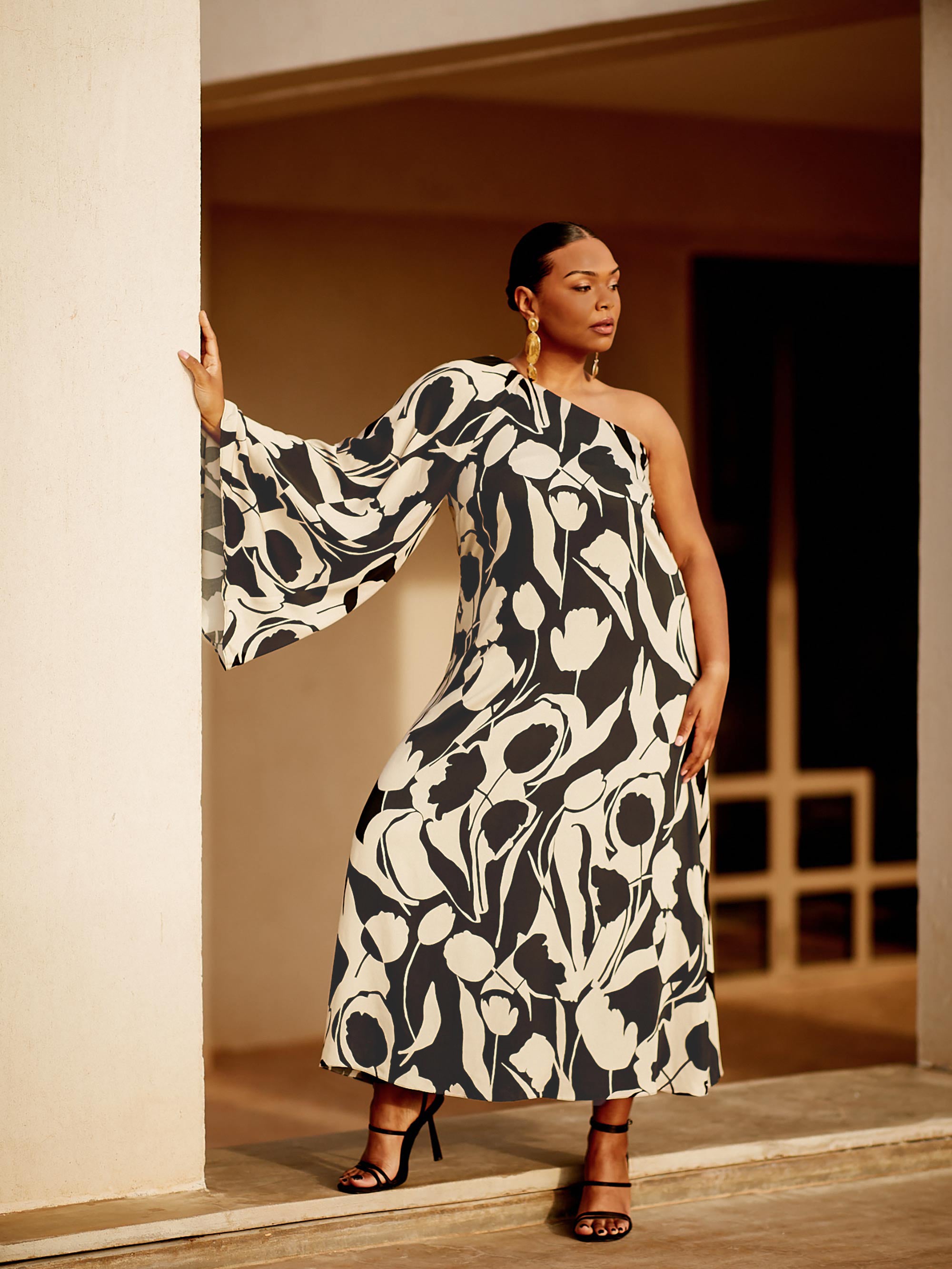 Mono Floral Print One Shoulder Maxi Dress