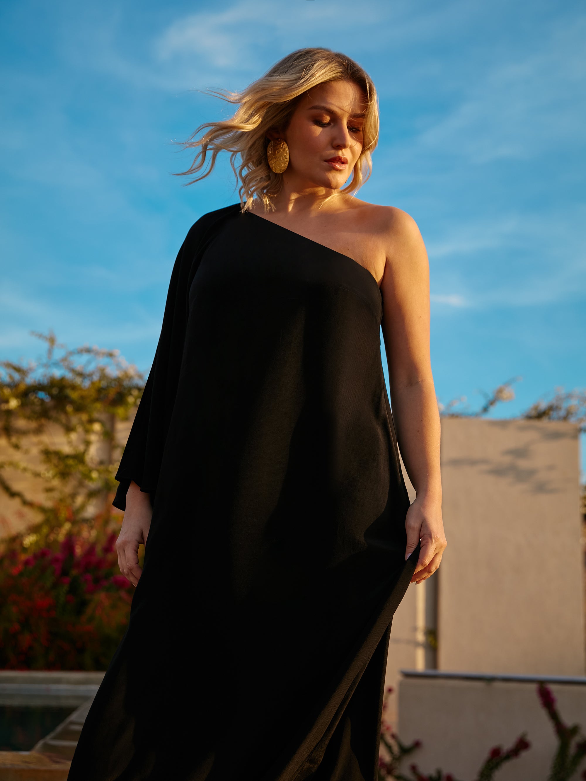 美品‼️Le  Monceau Lake Dress black M Black Shirred Front Midi Dress