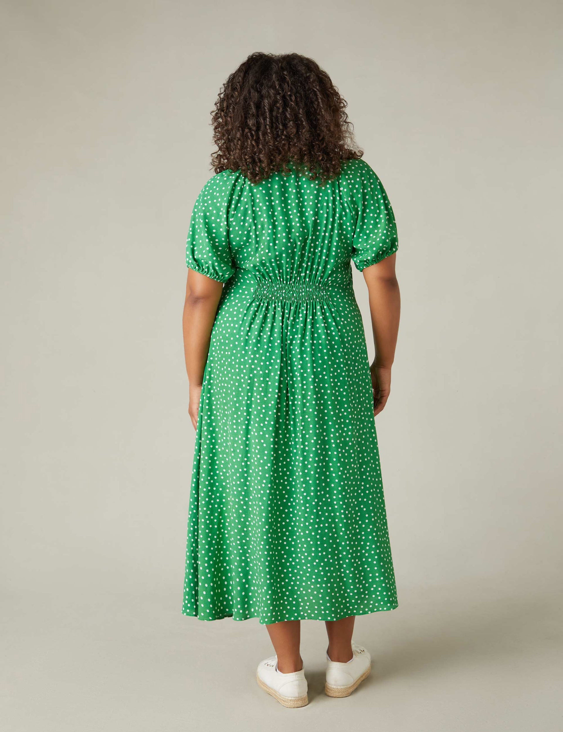 Green Spot Shirred Shoulder Midi Dress