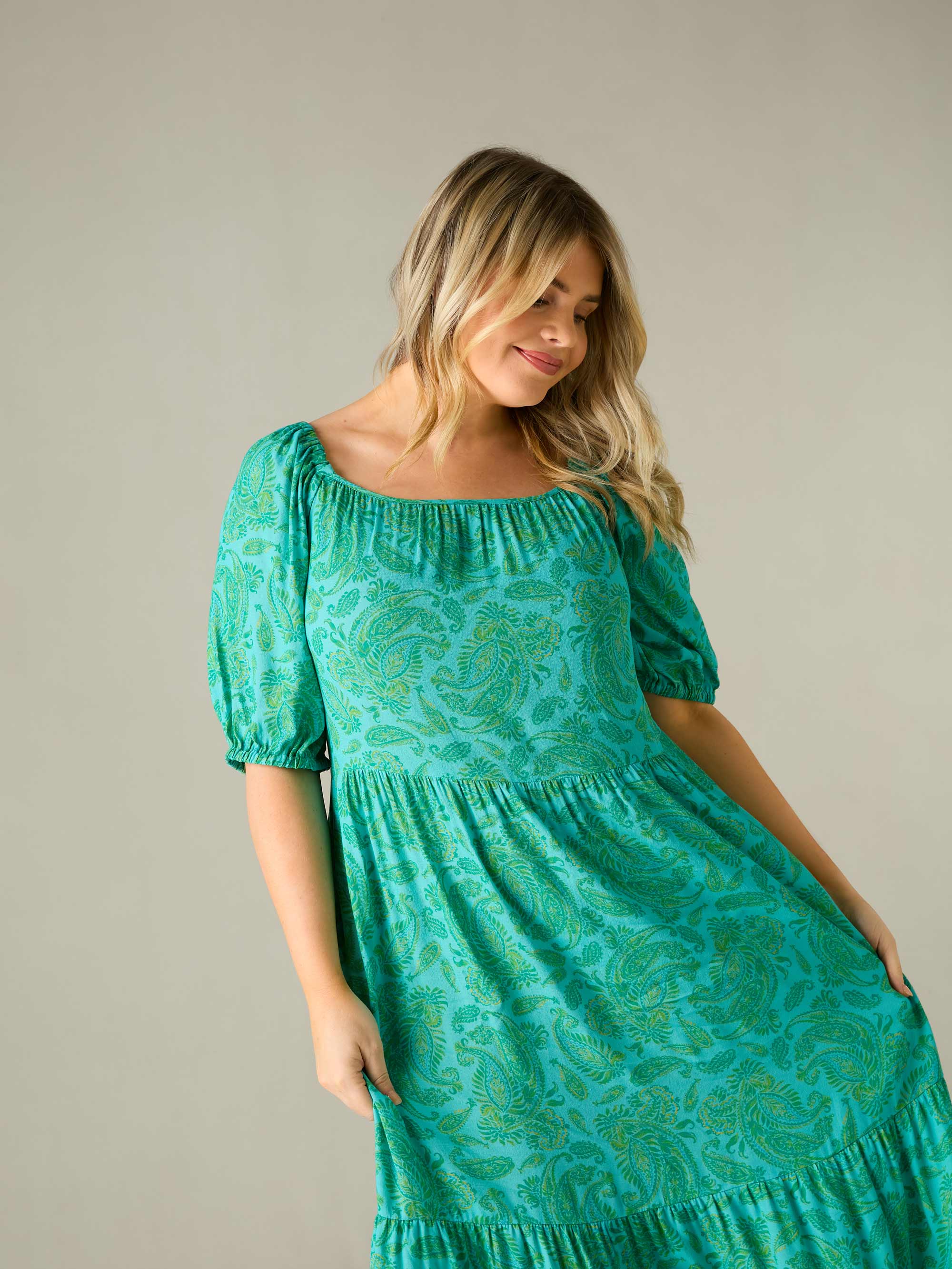 Green Paisley Puff Sleeve Maxi Dress Green Paisley Puff Sleeve Maxi Dress