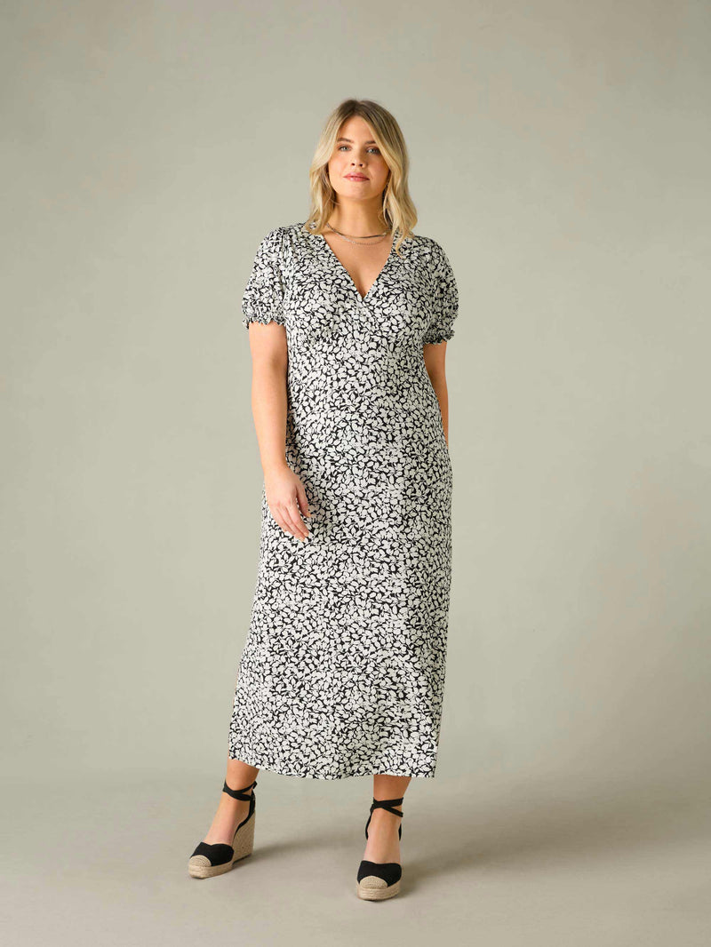Mono Floral Jersey Shirred Cuff Maxi Dress