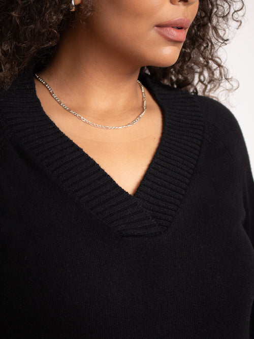 Black V-Neck Swing Jumper