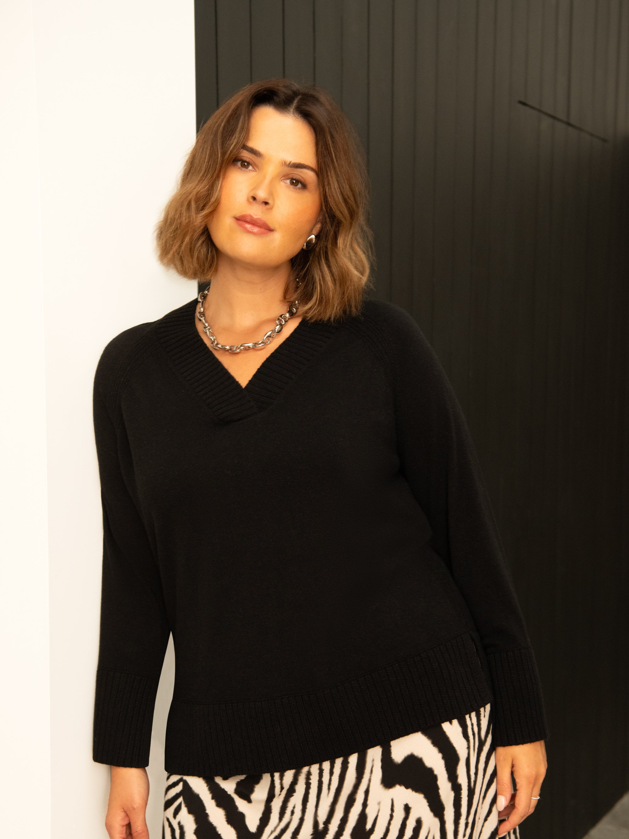 Black V-Neck Swing Jumper