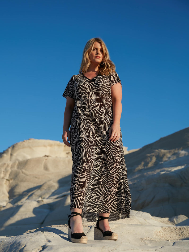 Mono Leaf Print Plisse Maxi Dress