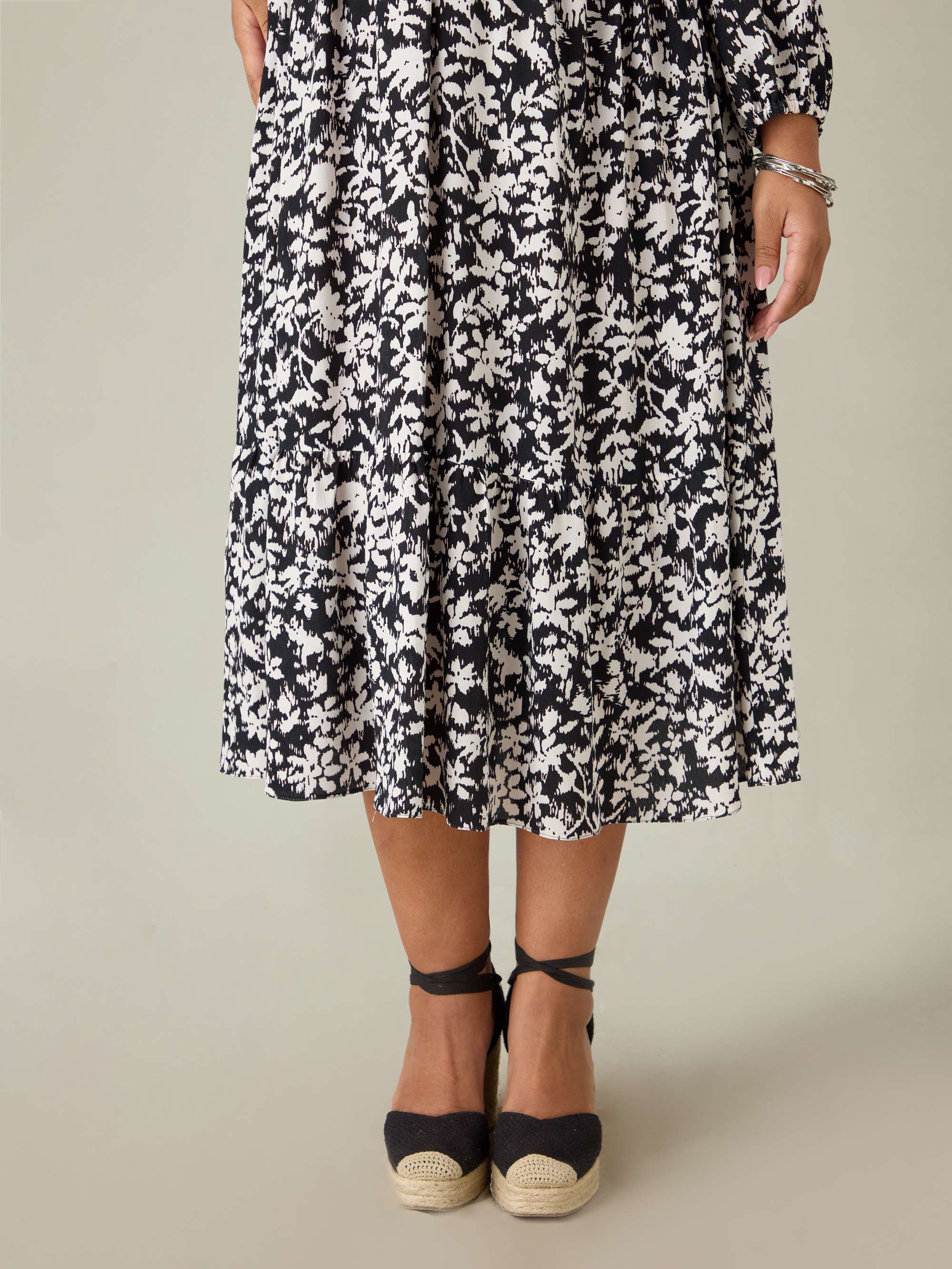 Mono Floral V-Neck Midi Dress