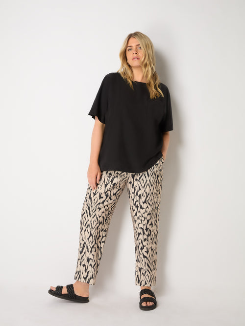 Mono Printed Tapered Trouser