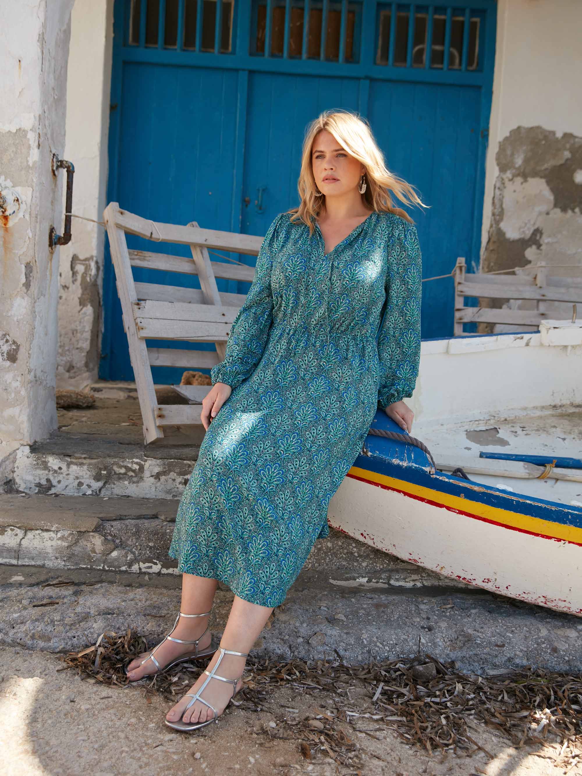 Blue Paisley Shirred Detail Midi Dress Blue Paisley Shirred Detail Midi Dress