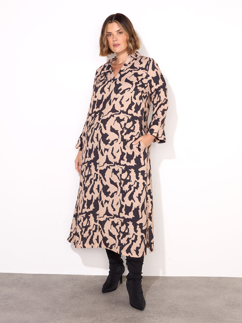 Mono Print Collared Midaxi Dress With Notch Sleeves