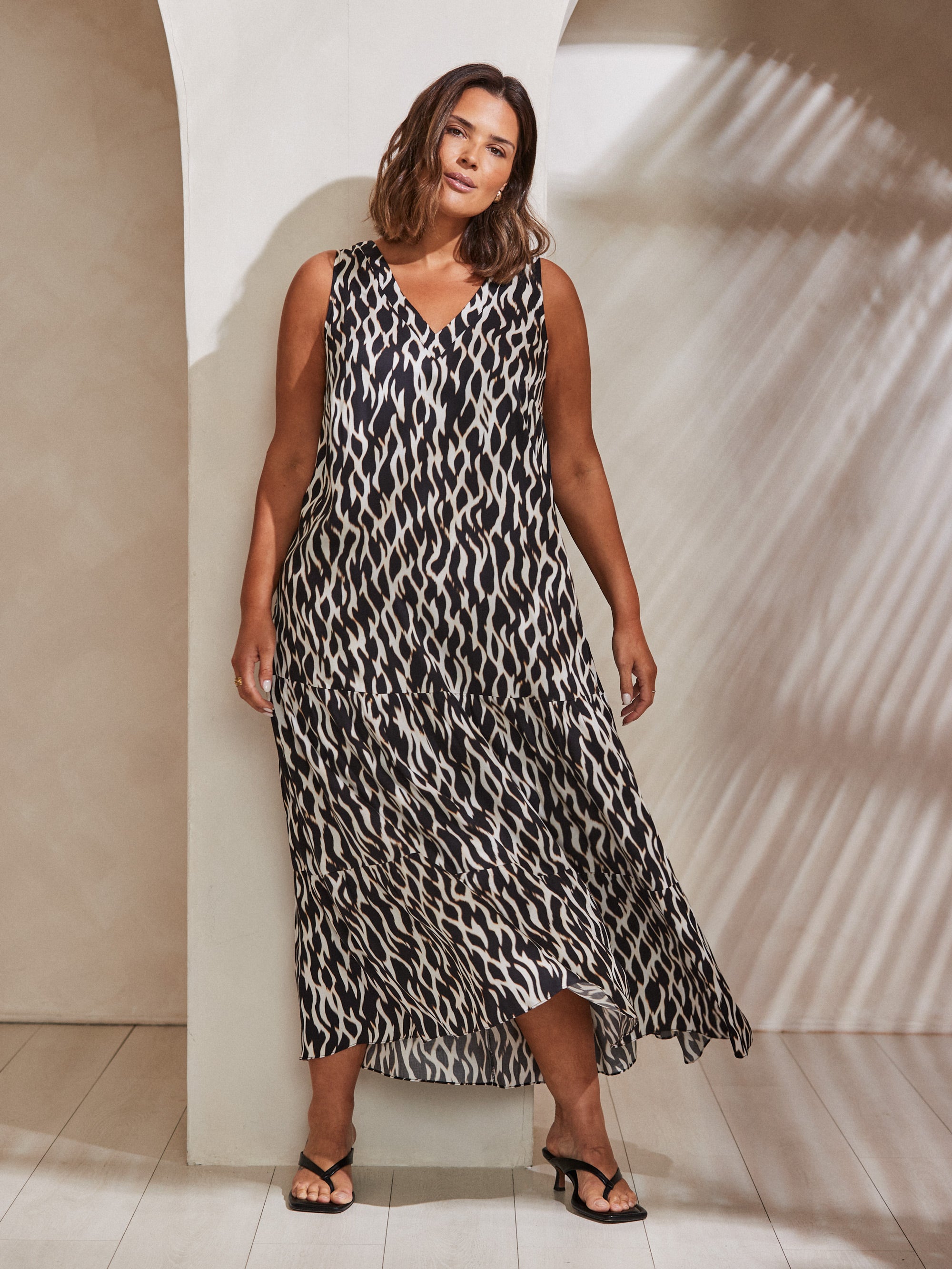 Mono Print V Neck Maxi Dress