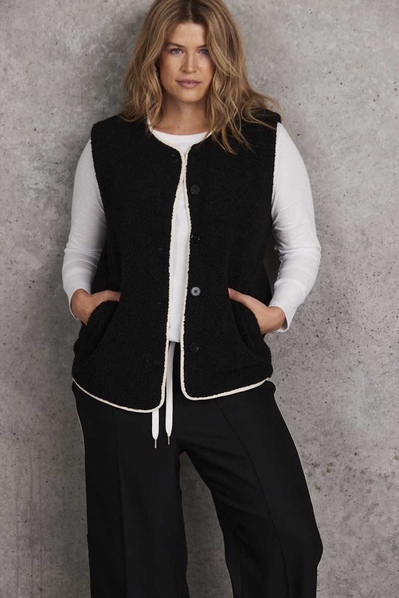 Black Borg Gilet With White Tipping