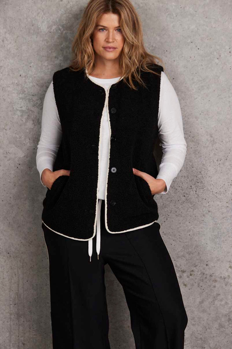 Black Borg Gilet With White Tipping