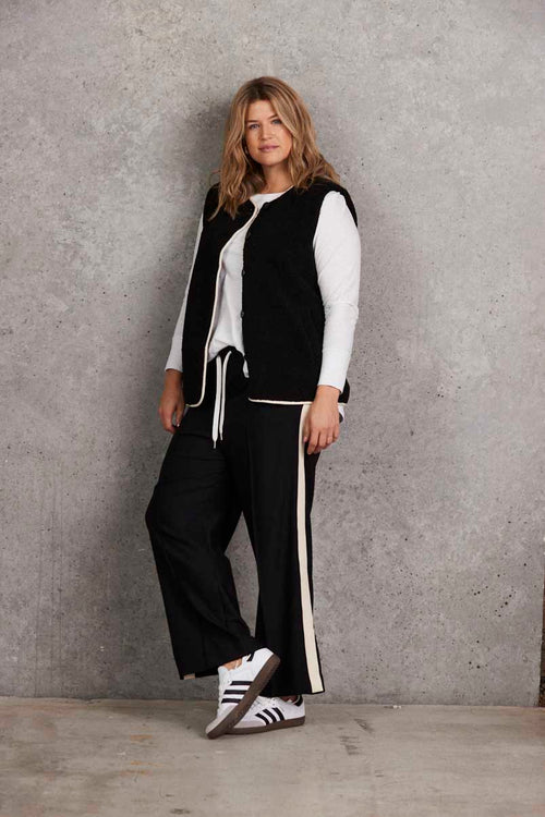 Black Borg Gilet With White Tipping