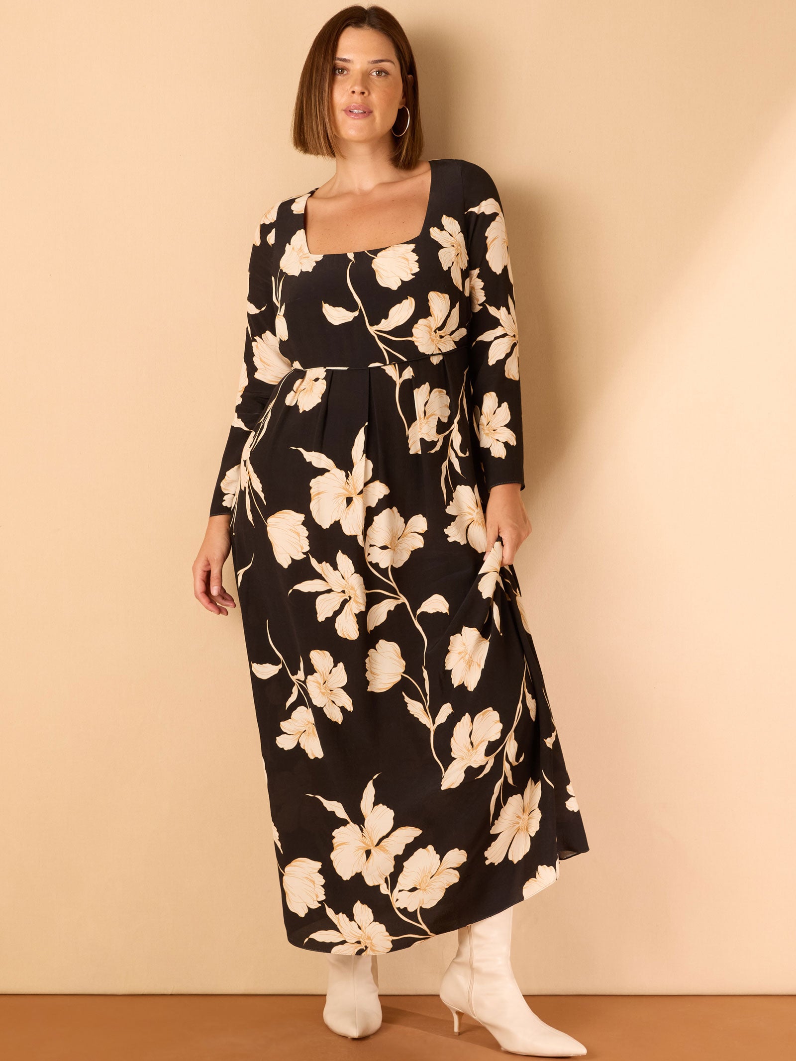 Black Floral Square Neck Midaxi Dress Black Floral Square Neck Midaxi Dress