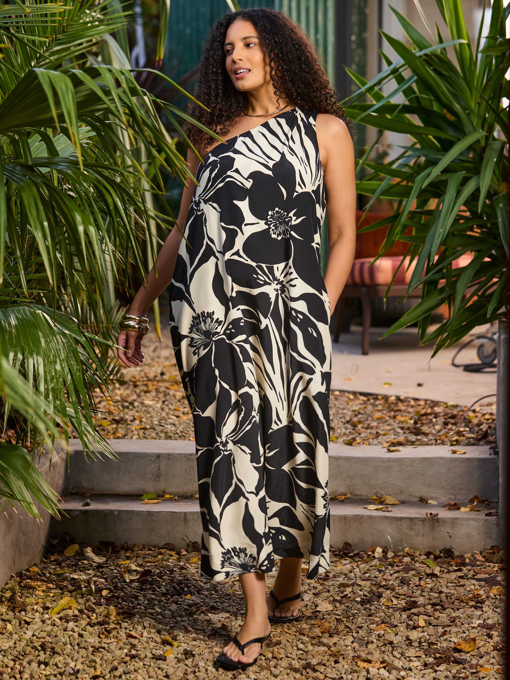 Black Floral Print One Shoulder Maxi Dress