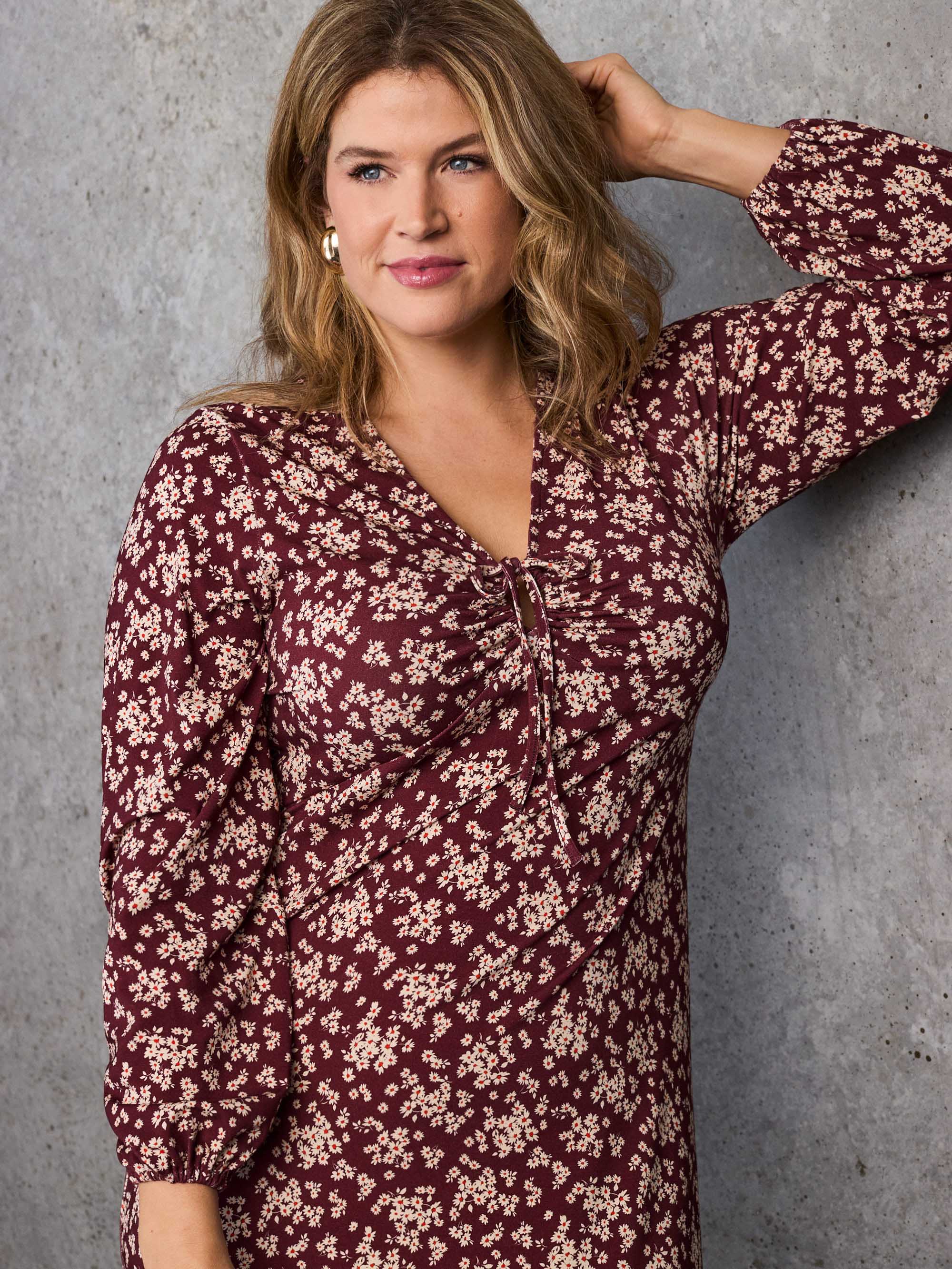 Red Ditsy Tie Keyhole Jersey Dress