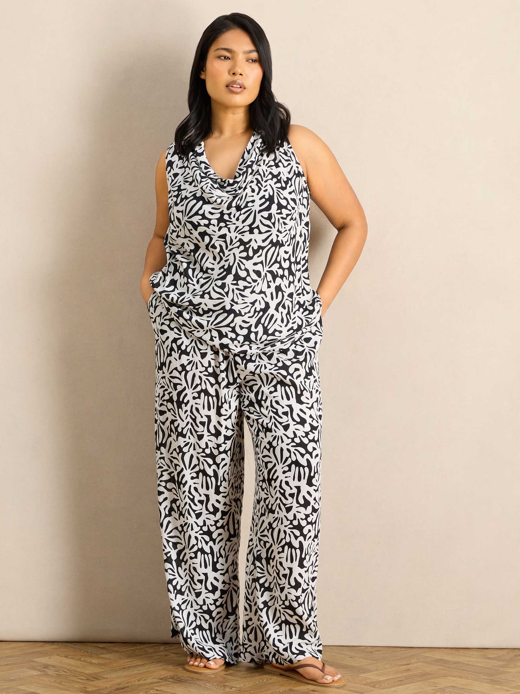 Mono Print Crinkle Drawstring Trouser