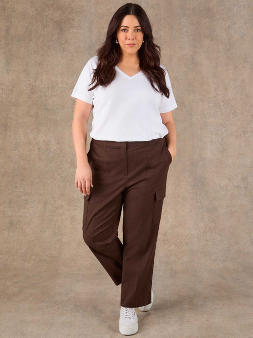 Curve fit brown straight leg trousers with box pleat pockets and tailored finish