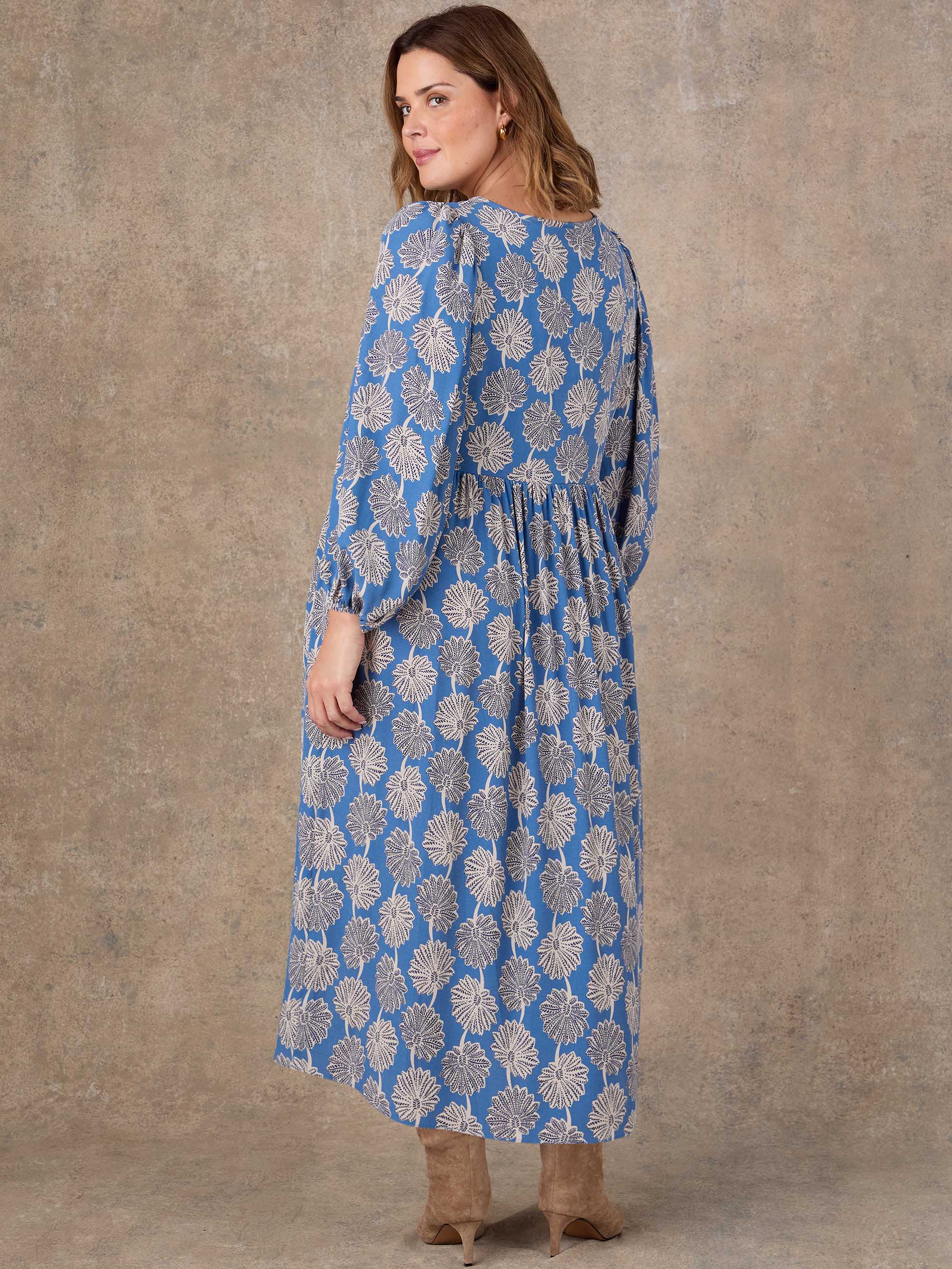 Petite Blue Floral Print Tie Neck Midaxi Dress Petite Blue Floral Print Tie Neck Midaxi Dress
