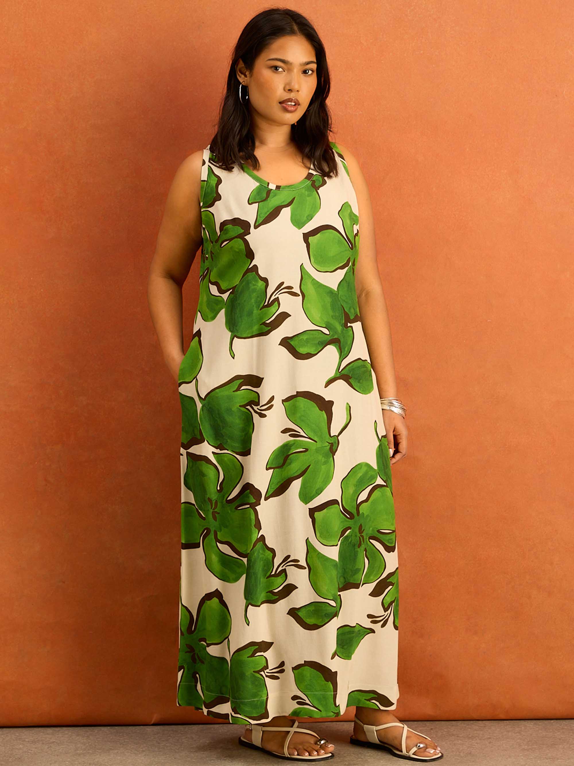 Green Floral Print Scoop Neck Maxi Dress