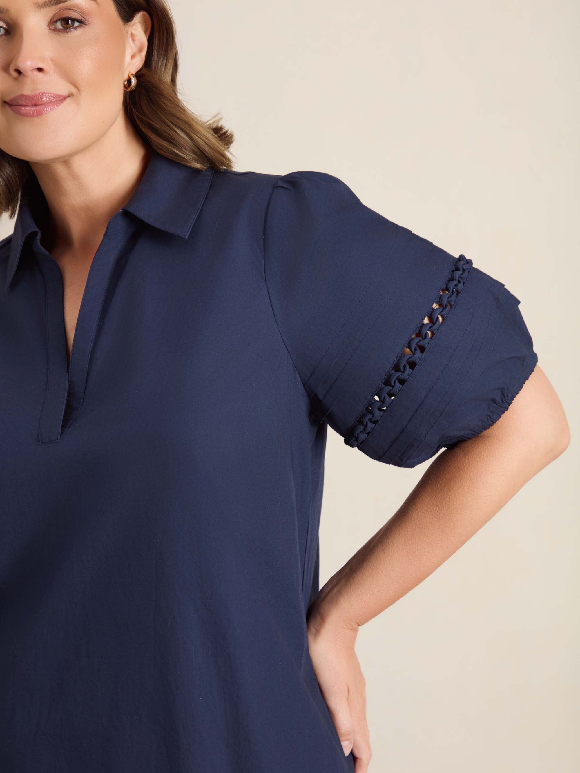Curve blue midaxi dress with softly puffed sleeves, pleated detailing and a relaxed silhouette.