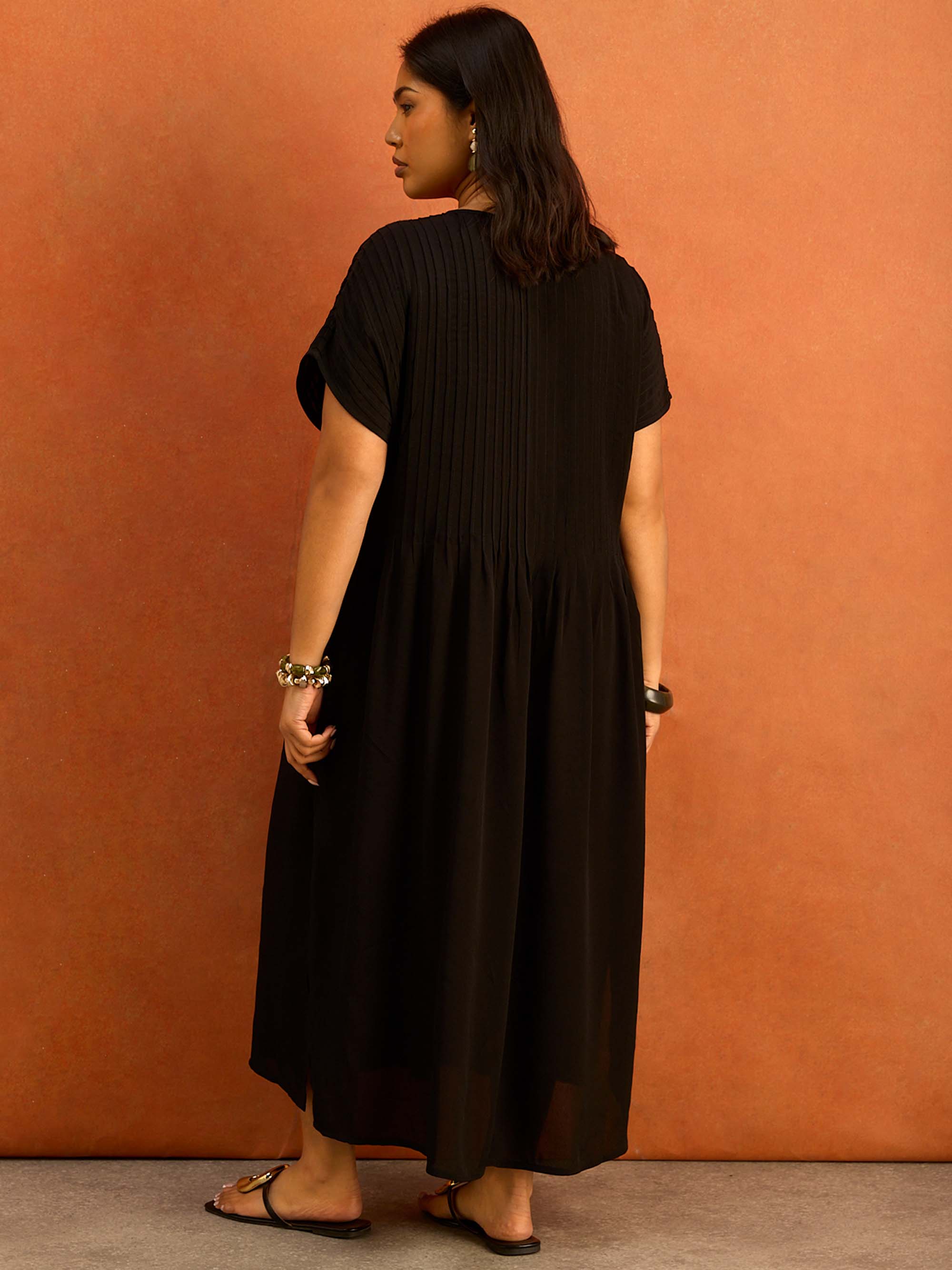 Black Pleated Midi Dress Plus Size Curve