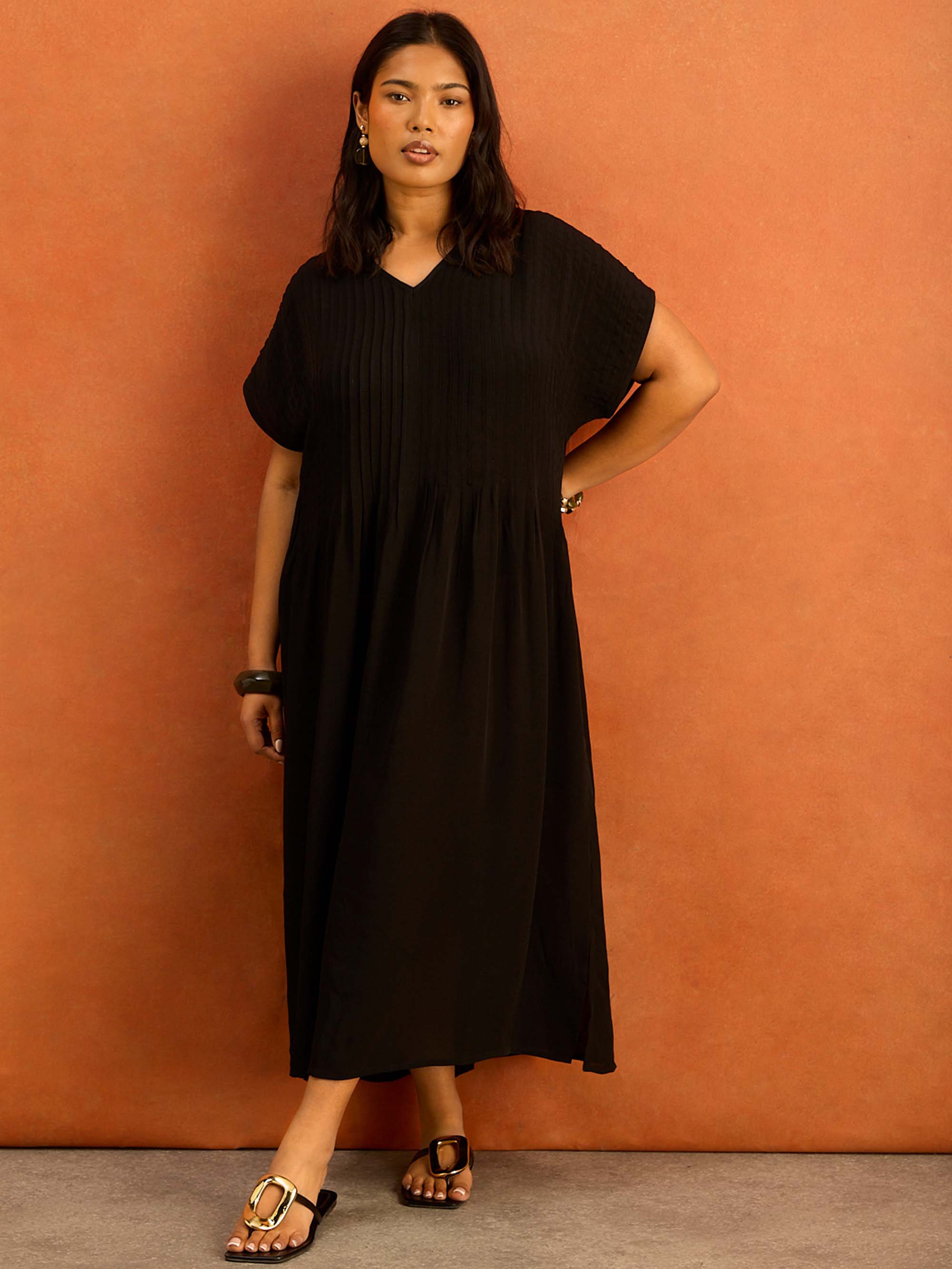 Black Pleated Midi Dress Plus Size Curve