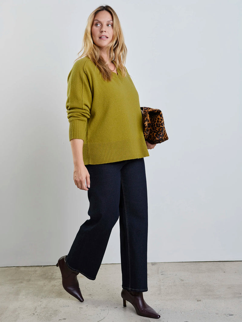 Plus size chartreuse V-neck jumper