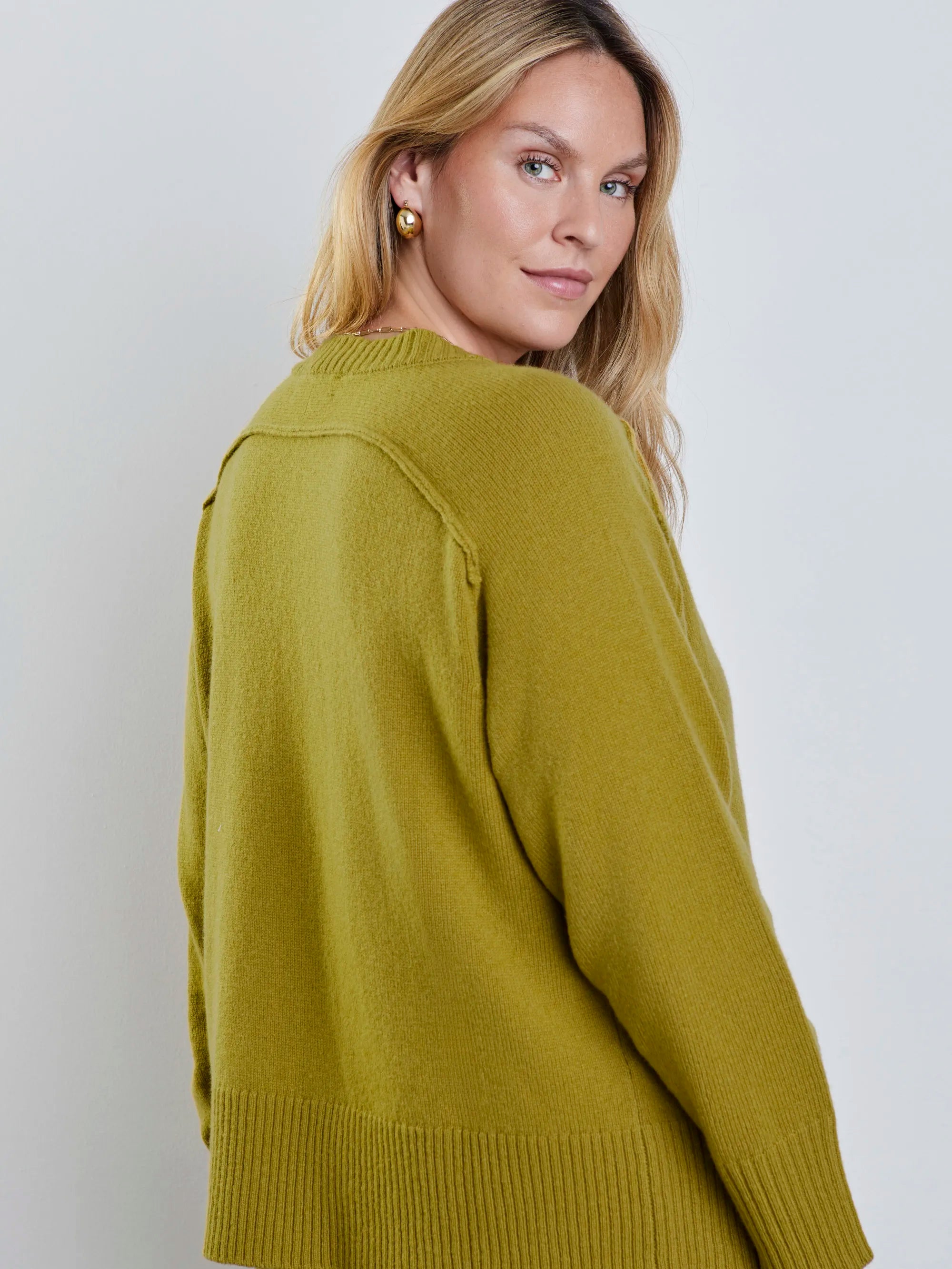 Plus size chartreuse V-neck jumper