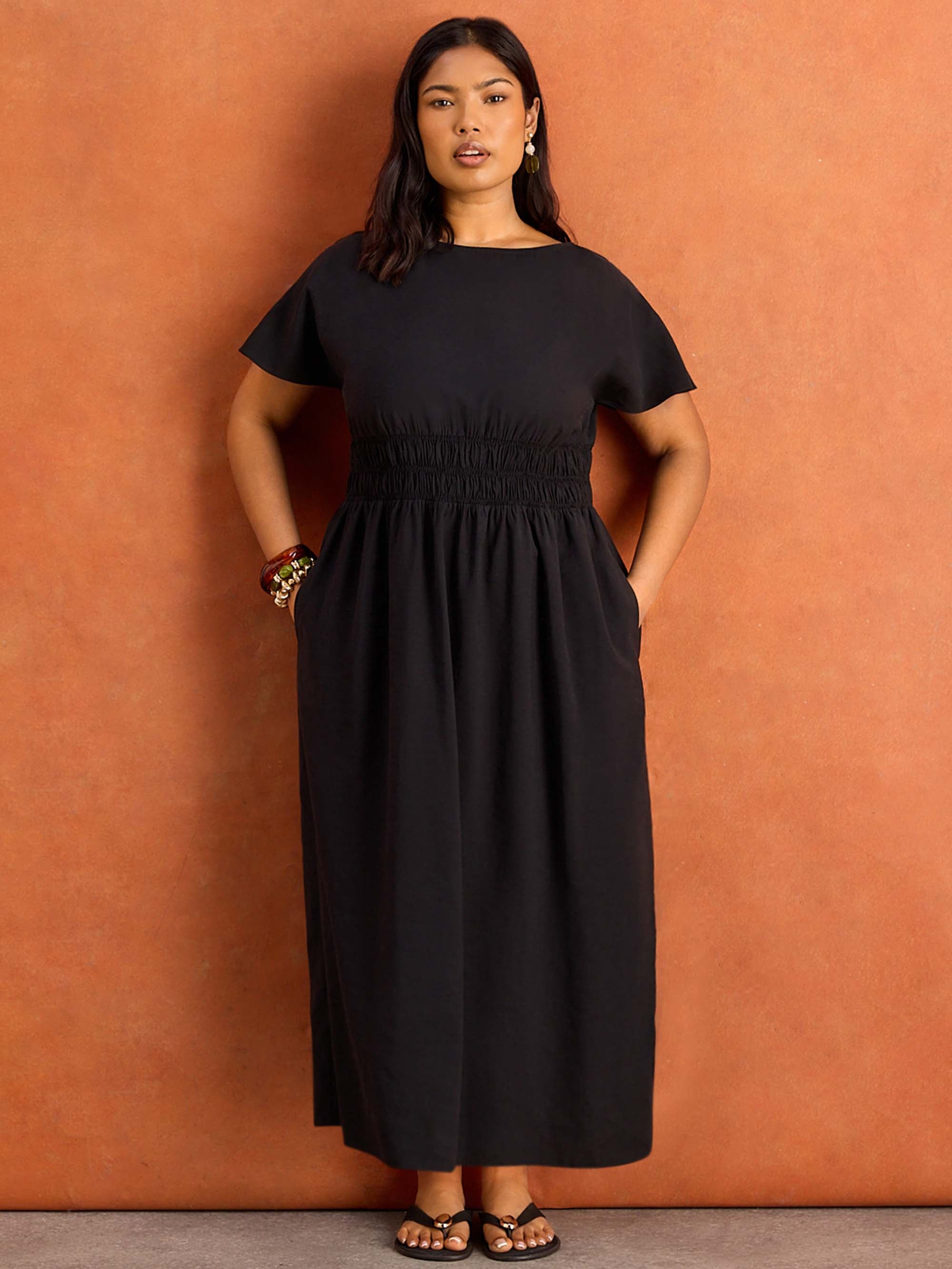 Black Shirred Waist Short Sleeve Midaxi Dress Plus Size Curve