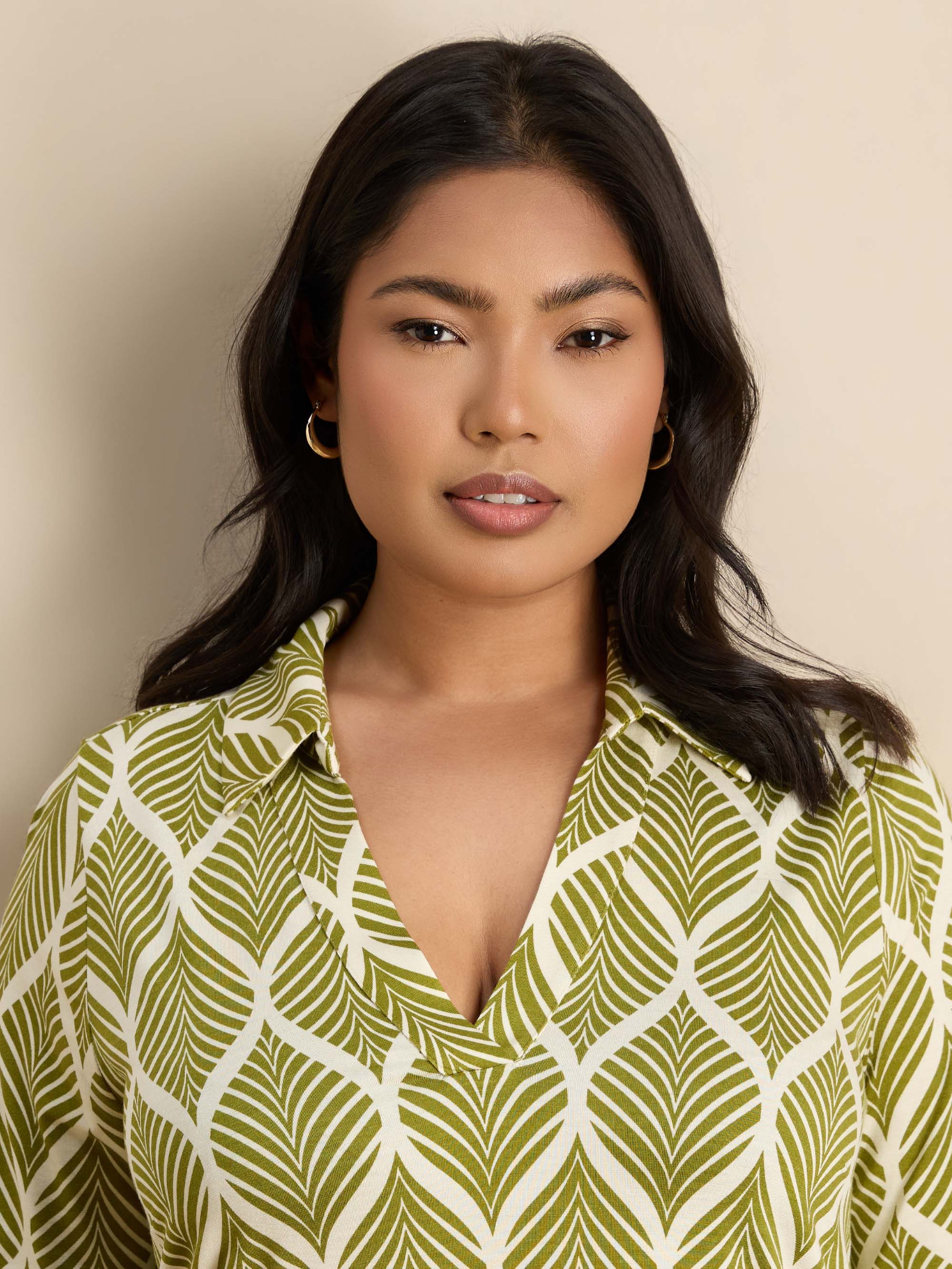 Chartreuse  Print 3/4 Sleeve Collared V-Neck Jersey Top Plus Size Curve