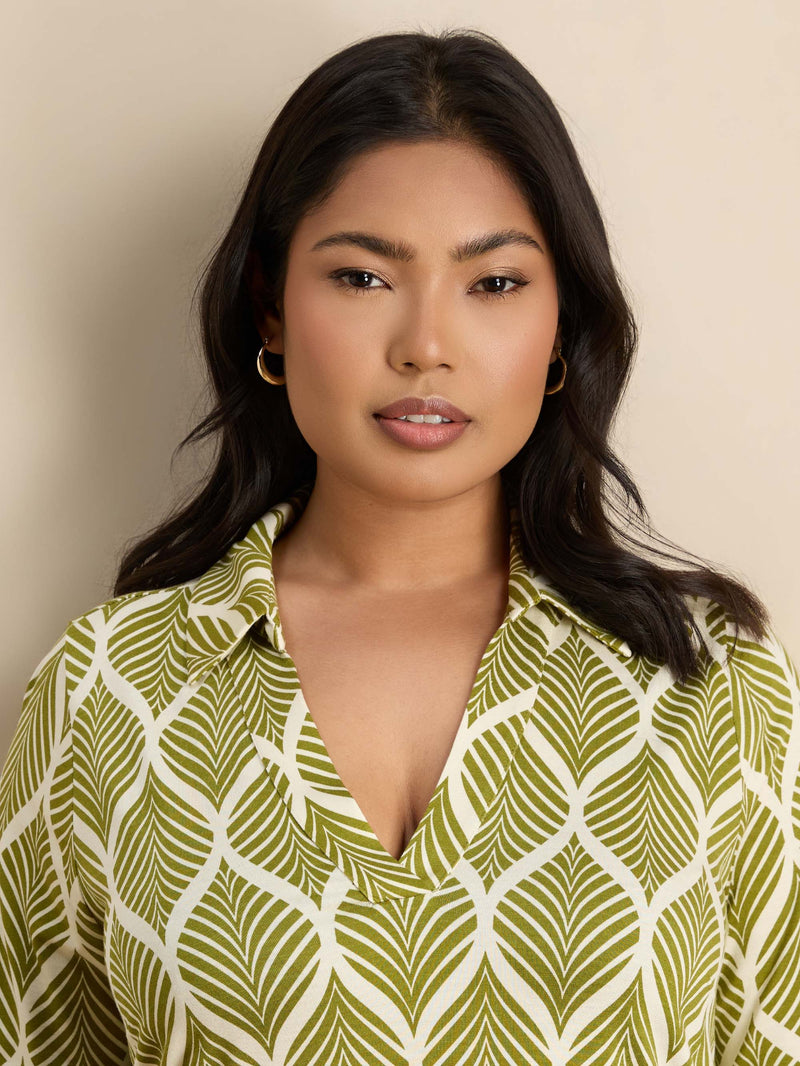 Chartreuse  Print 3/4 Sleeve Collared V-Neck Jersey Top Plus Size Curve