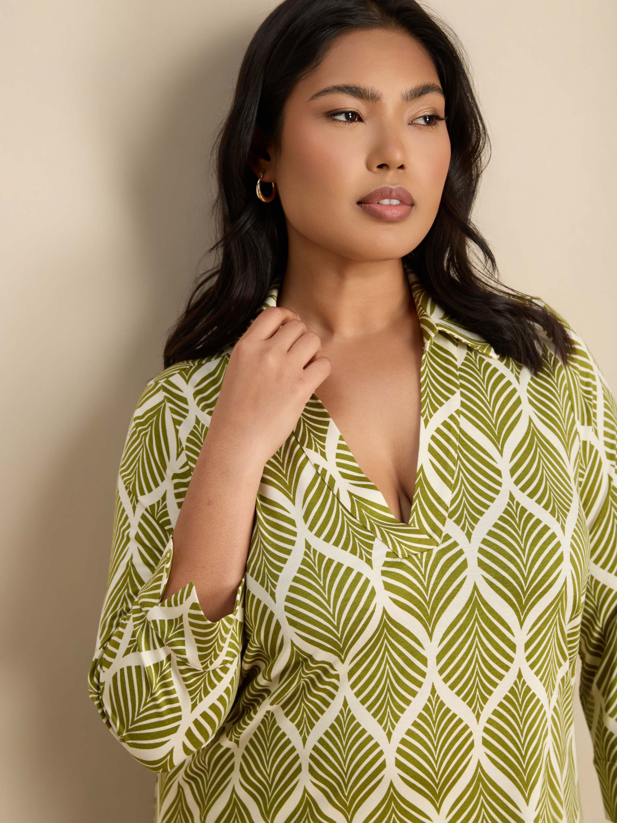 Chartreuse  Print 3/4 Sleeve Collared V-Neck Jersey Top Plus Size Curve
