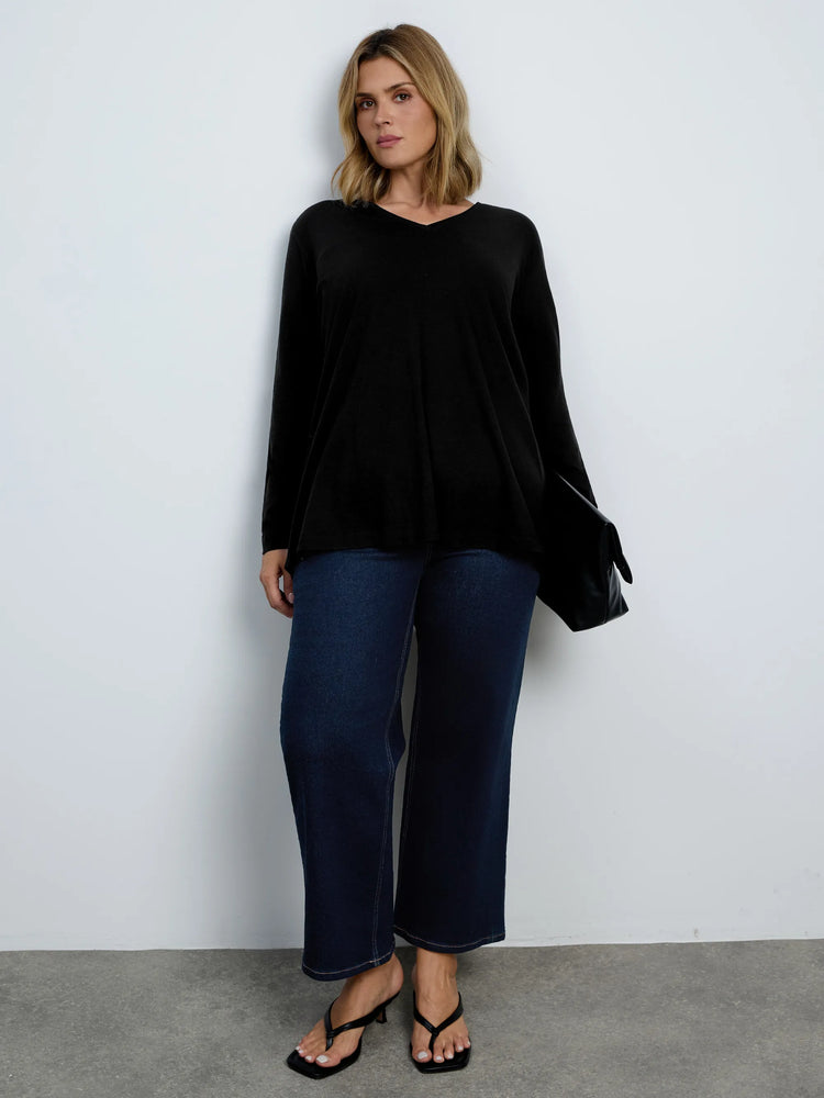 Plus size black V-neck longline top