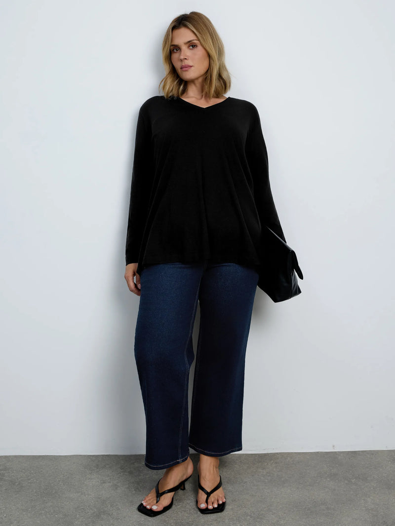 Plus size black V-neck longline top