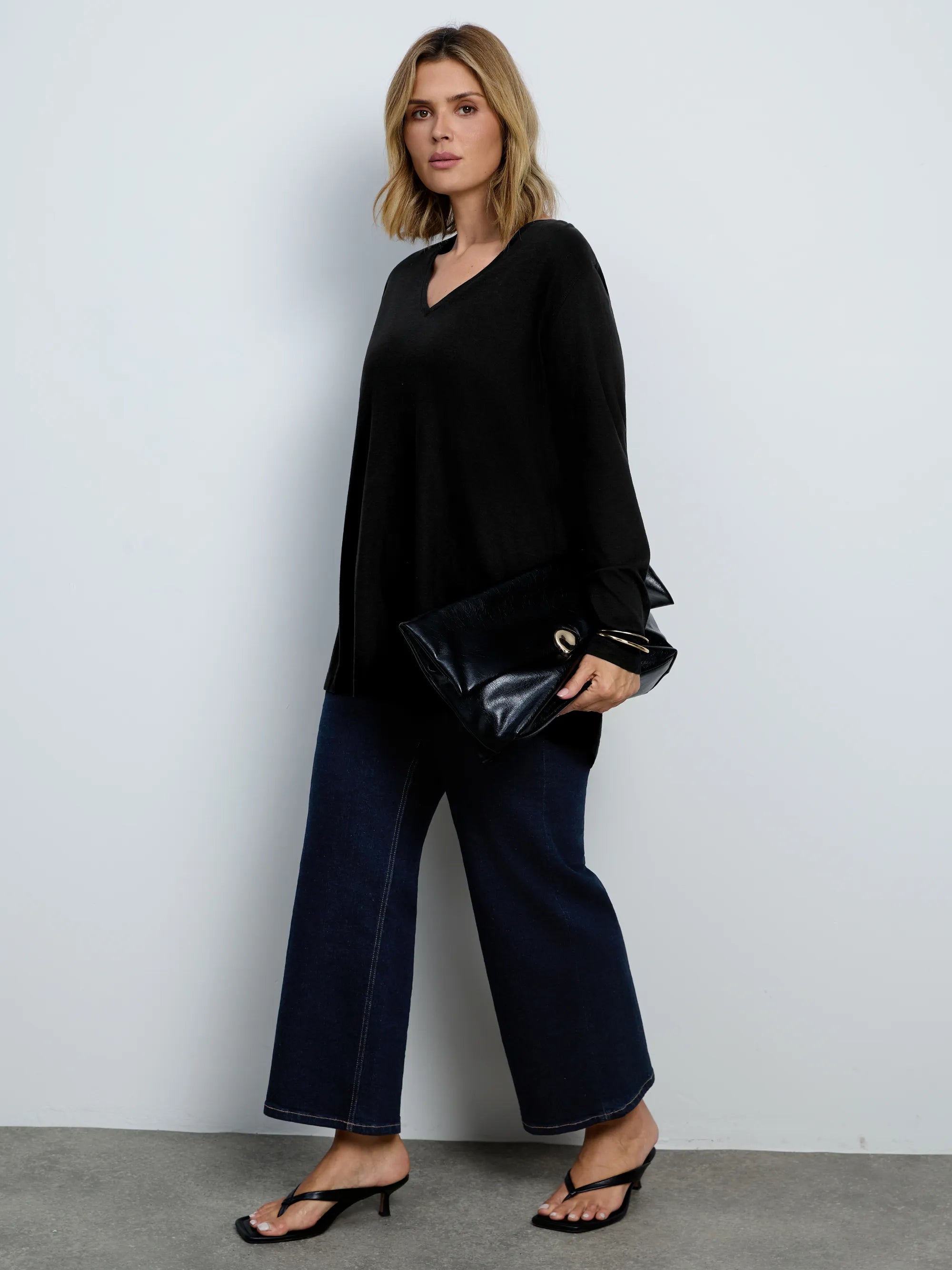 Plus size black V-neck longline top