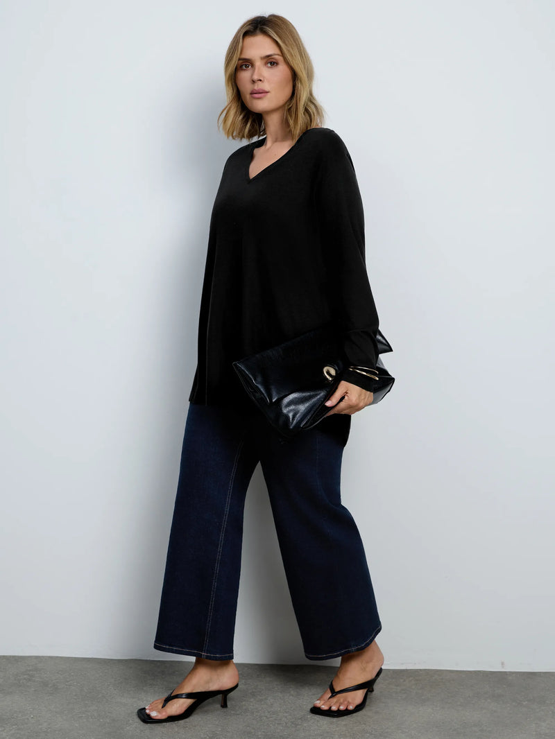 Plus size black V-neck longline top