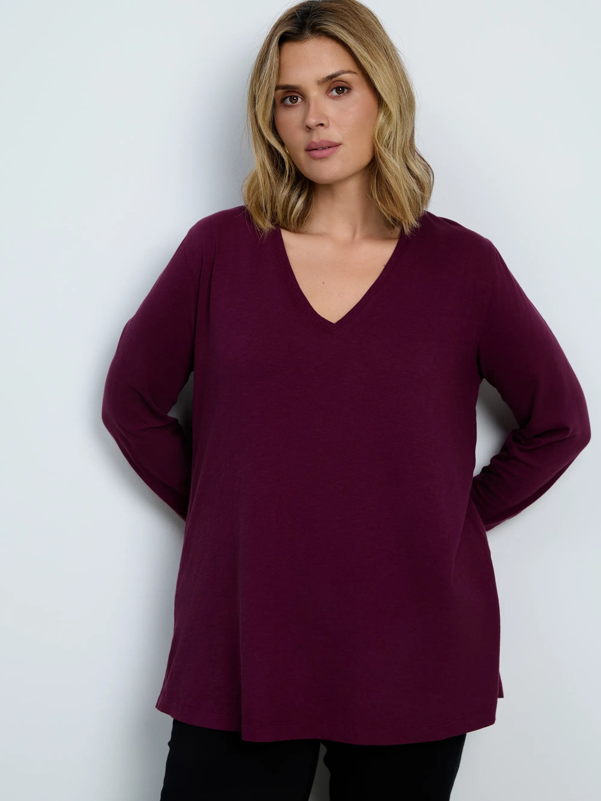 Plus size plum V-neck longline top