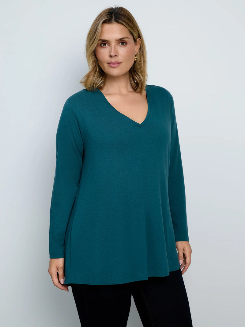 Plus size black V-neck longline top