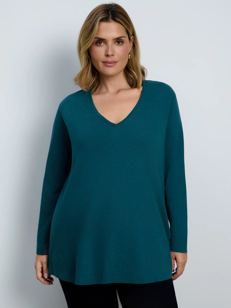 Plus size black V-neck longline top