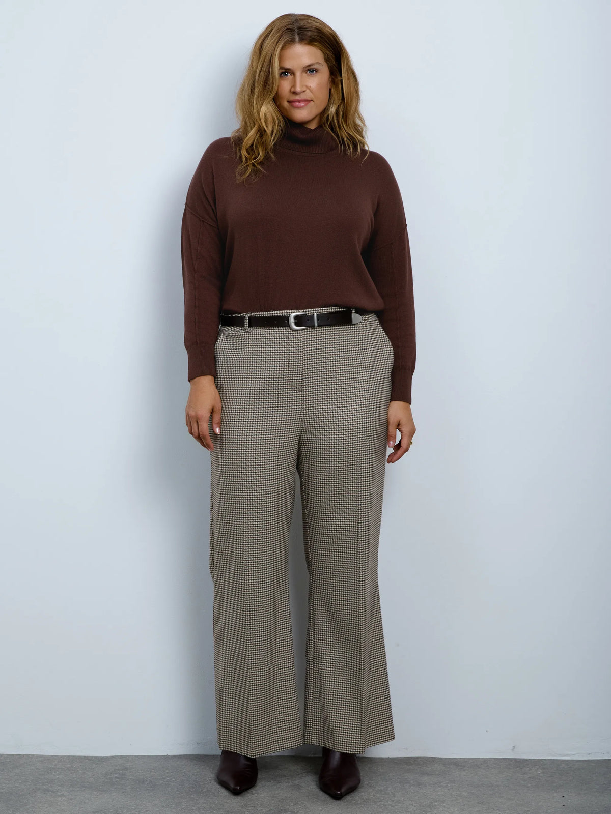 Brown Houndstooth Straight Leg Trouser