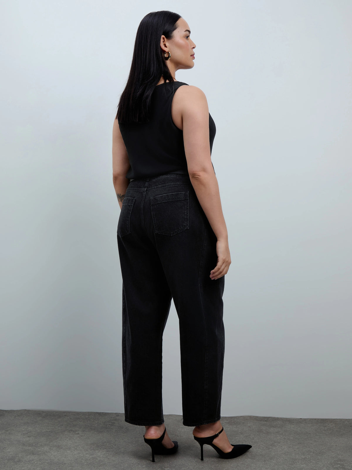Black Barrel Jeans
