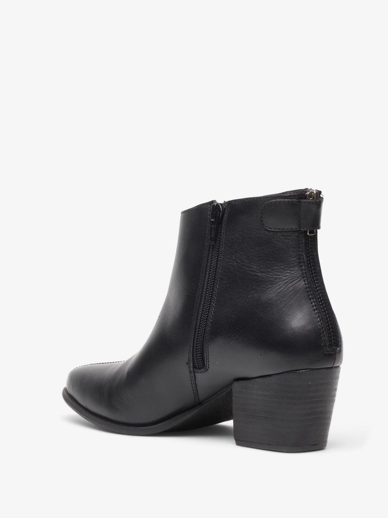 Black Wide Fit Zip Back Western Leather Boots