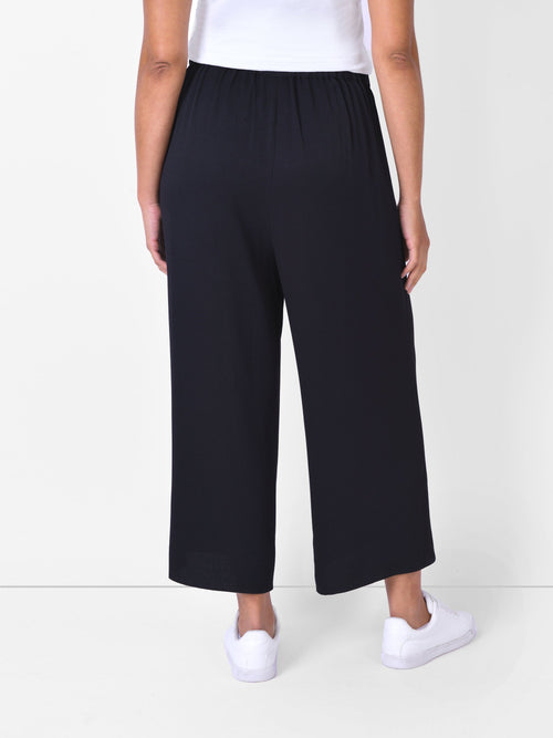 Black Cropped Trousers With Pocket