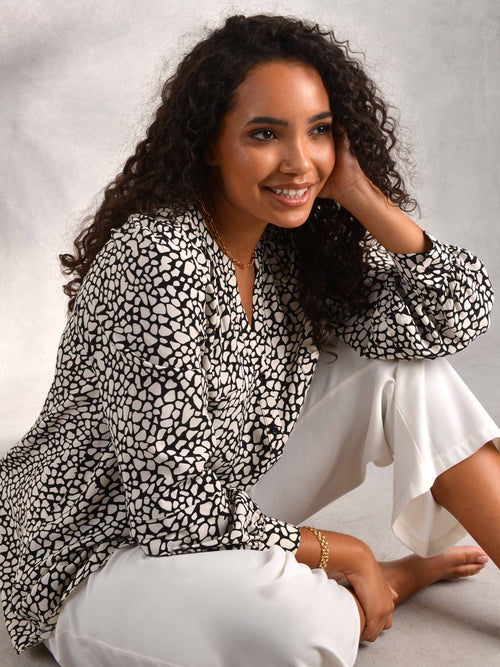 Black Animal Print Highlow Hem Pleated Sleeve Viscose Blouse
