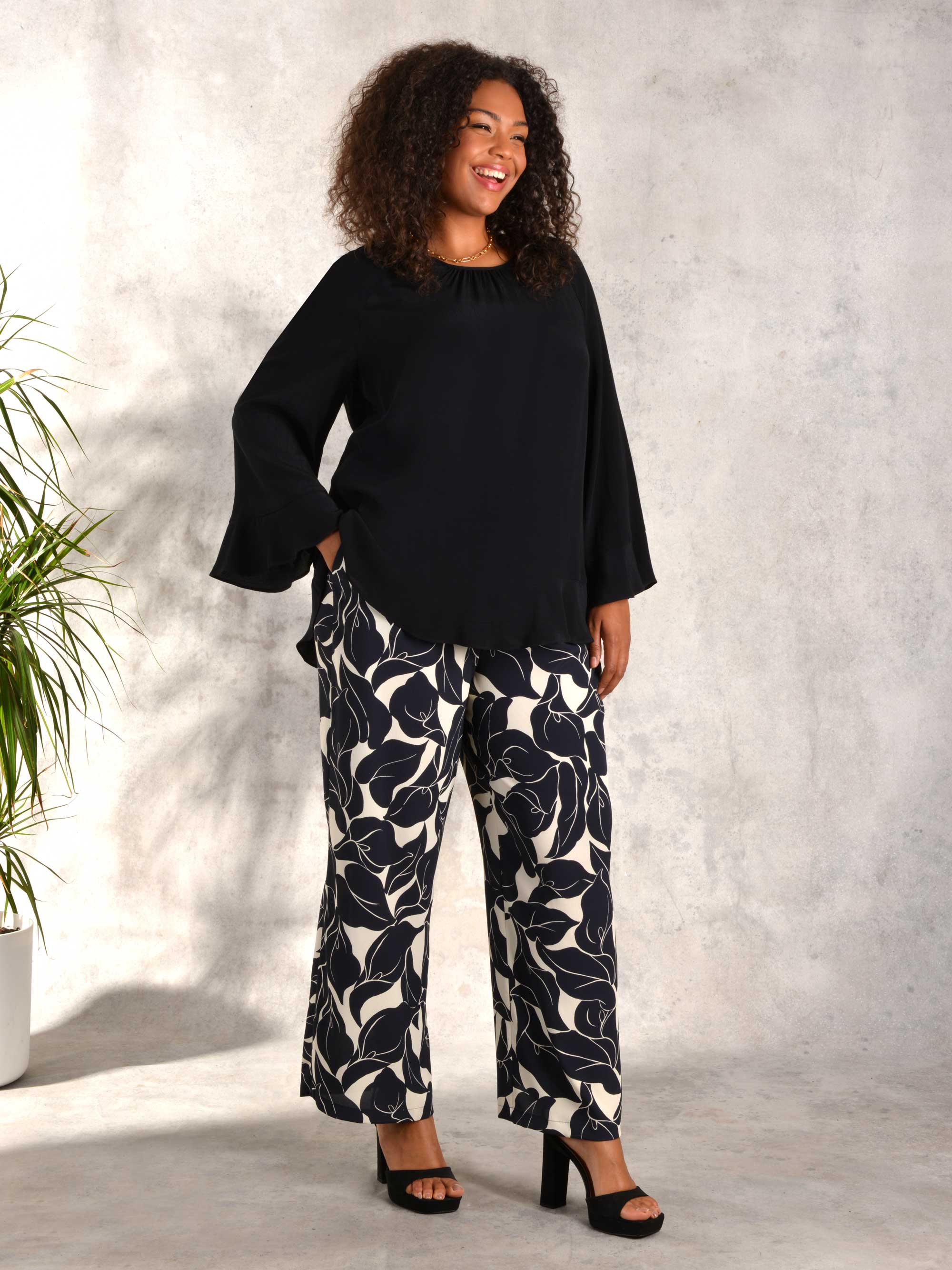 Mono Floral Wideleg Trouser with Pockets